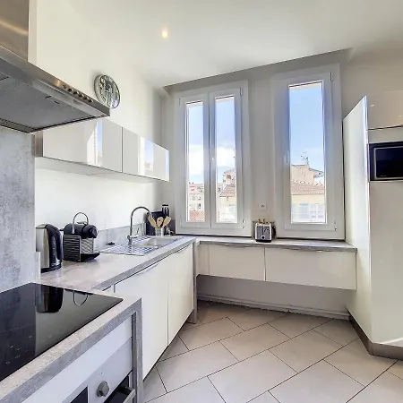 Nestor&jeeves - Palais Lascaris - Port Area Apartment